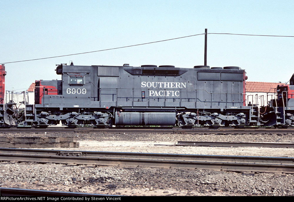 Southern Pacific SD35 #6909